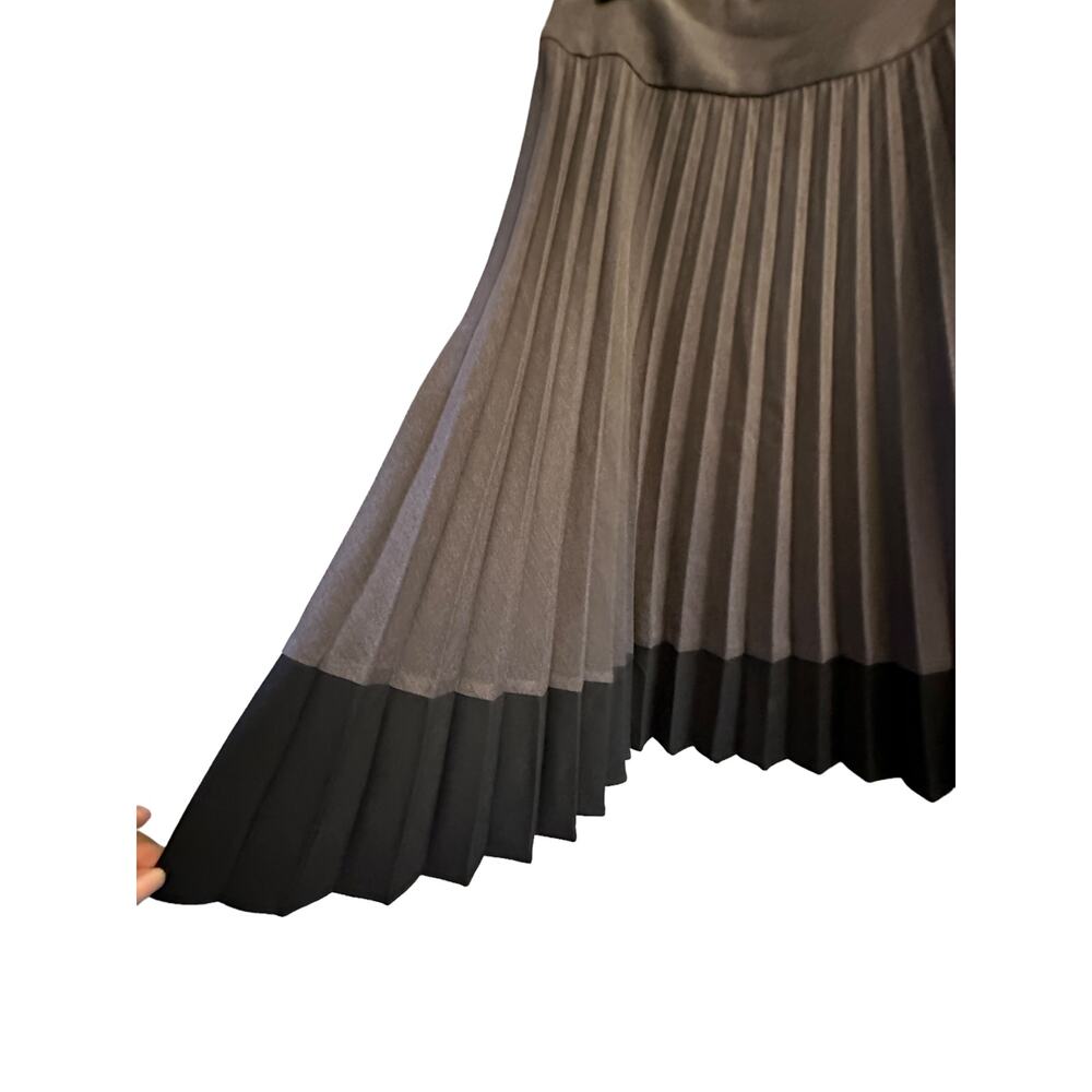Grace Elements Gray and black Accordion skirt - Size 10